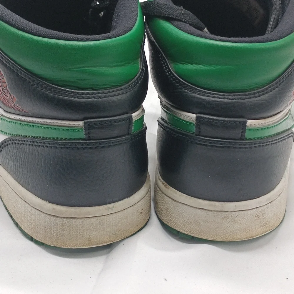 Nike questions leave